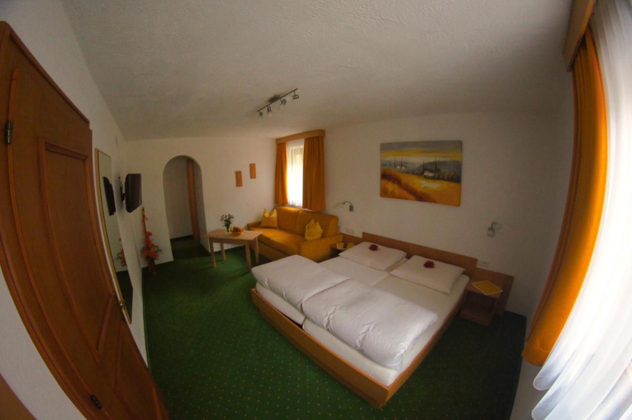 Koecks Bed & Breakfast Galtür Esterno foto
